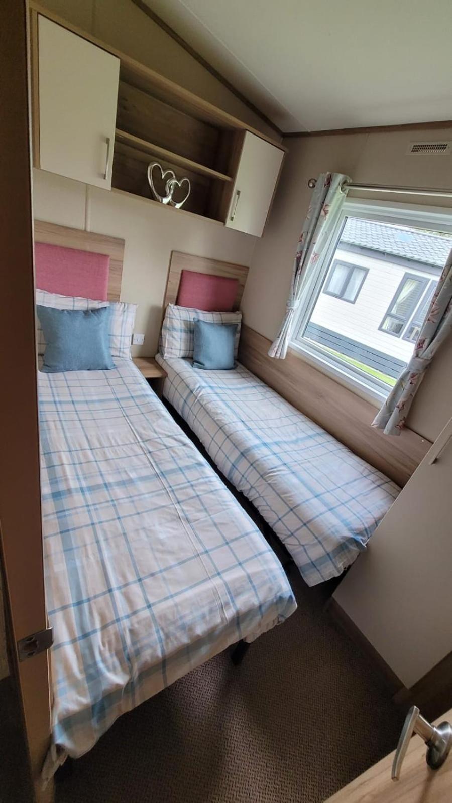 Tattershall Lakes Kingfisher Caravan 8 Berth With Hot Tub & Wifi Luaran gambar
